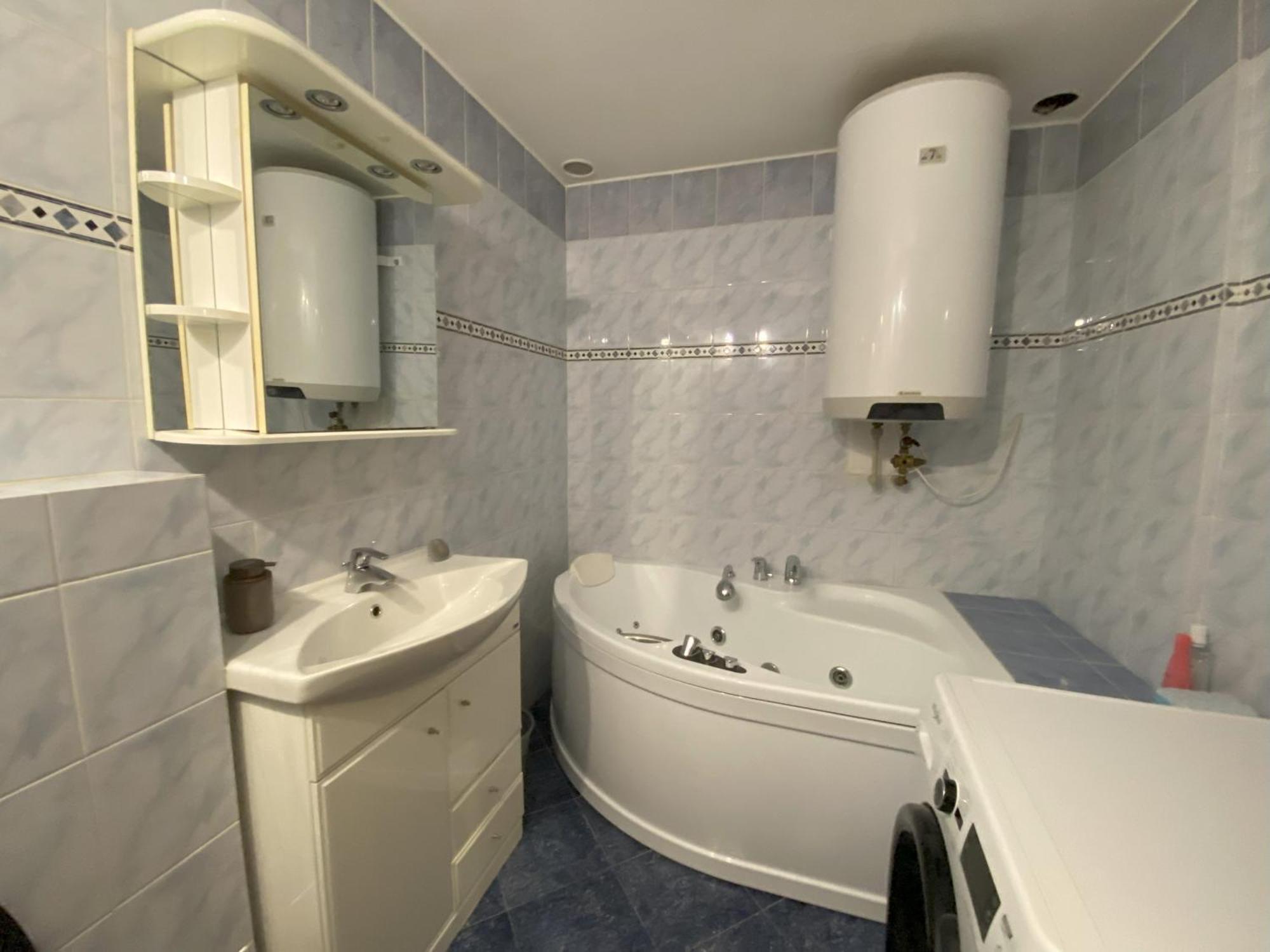 Cozy Garden Apartment In The Heart Of Прага Экстерьер фото