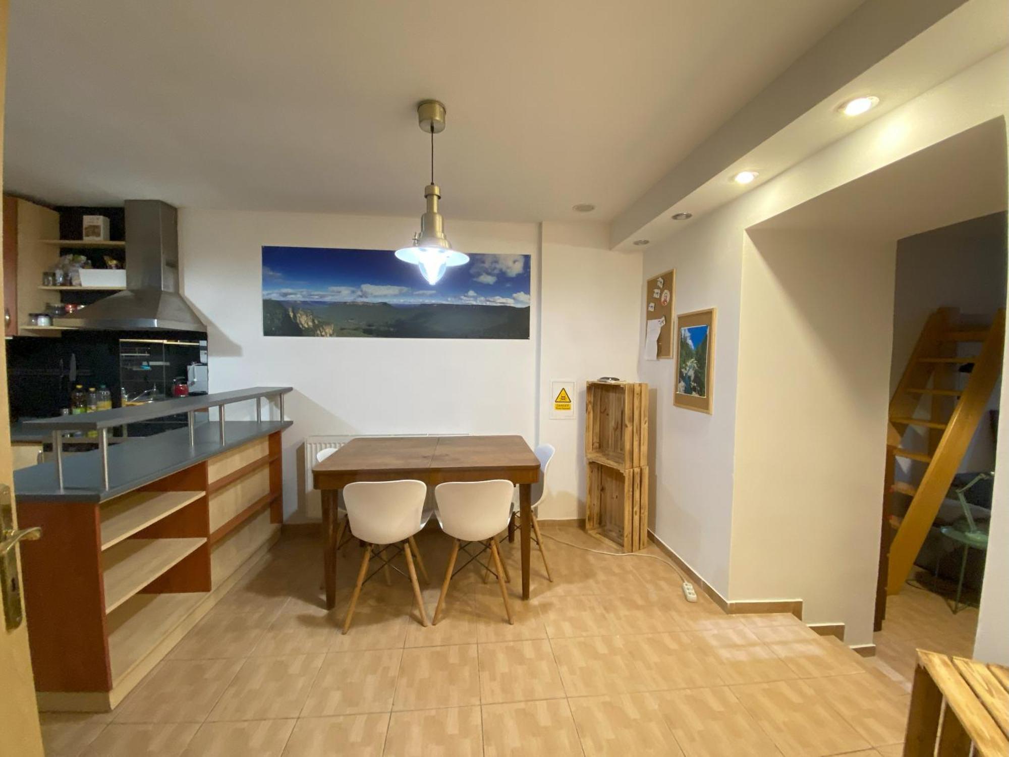 Cozy Garden Apartment In The Heart Of Прага Экстерьер фото