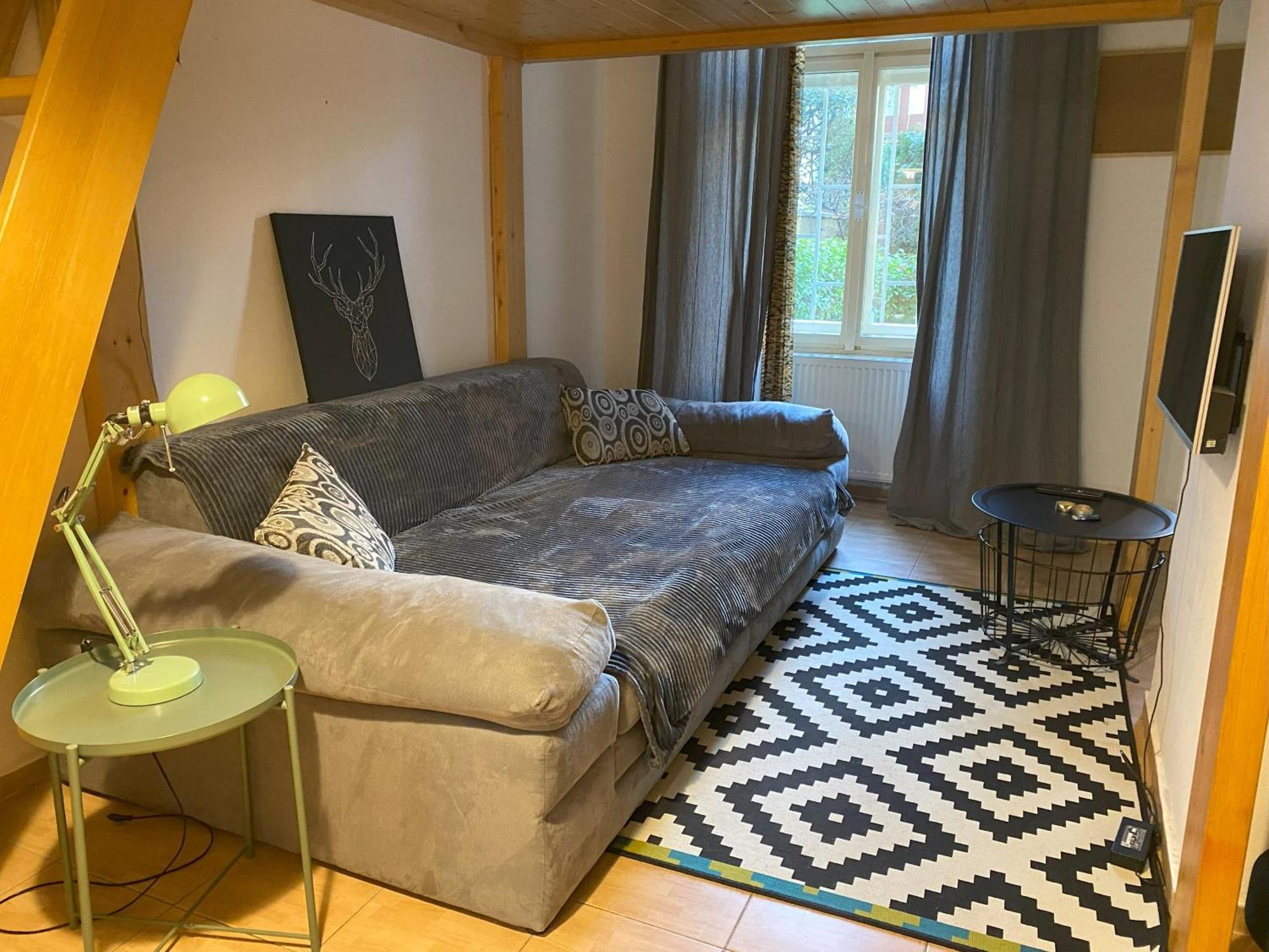 Cozy Garden Apartment In The Heart Of Прага Экстерьер фото